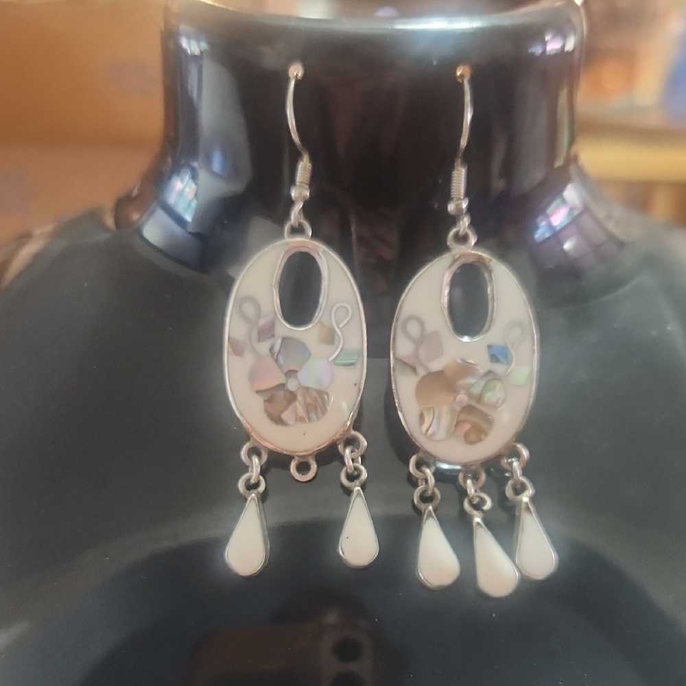 Elegant Silver and Cream Dangle Earrings